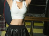 今天上学忘穿胸罩长篇 去学校忘记穿胸罩视频：女学生忘穿胸罩故事