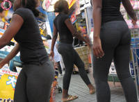 街拍偷拍Ⅲ：偷拍图书馆蹲姿露底15P