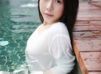 吊带袜美女的粉嫩小穴：fc2两个美女粉嫩鲍鱼 	粉嫩系美女馨儿完整