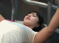 邪恶真人动态图203期：邪恶动态图596期出处 火车上陌生人吃我奶