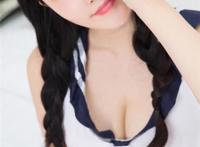 不小心看到女朋友的毛：我炒菜他也在下面舔