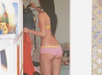 城中村洗澡不关窗户：女在洗澡不关窗户 对面洗澡不关窗户