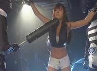 最残忍的折磨人的手段：女战士被打裆部的视频