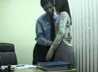 老板强吻撕开醉酒女员工视频大全