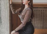 我揉午睡校花的大白兔:学姐的大白兔又柔又大