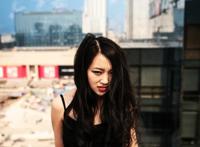 两个洞一起插哦!好刺激 三人插一洞,视频