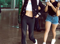 袁姗姗超薄紧身裤凸凹 袁姗姗紧身裤尴尬图片