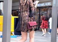 美女穿最小丁字内裤图,