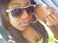 老师奶水太多让我帮她 21岁女老师与男学生啪啪啪被捕 