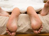 生日那晚妈妈给了我 我忍不住上了妈妈！ 