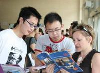 为了保研给教授则睡觉，大学女生援交日记曝光