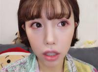 张小婷和九个农民工 坐在角落里的李东亭忍不住冲了出来