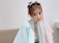 冯提莫被质疑整形成大妈 直言五官都变了