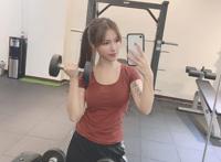 Nancy韩智恩性感喝水照 Nancy韩智恩最新写真