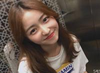 初次见面女生最先看男生哪里 初次见面有好感的表现