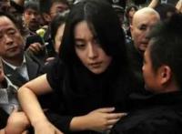 范冰冰洪金宝激吻照 范冰冰和洪金宝私下关系曝光