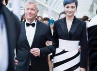 李宇春老公简历，李宇春结婚照怎么回事