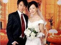 吴秀波妻子和儿子照片，吴秀波对得起他的妻子吗