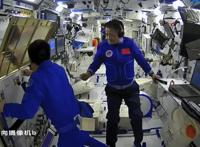 太空出差三人组9月中旬回家