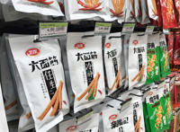 卫龙半年赚逾3亿 卖辣条有多暴利（真的辣条干净卫生吗？）