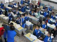 湖南邵阳一学生冲上讲台打伤女老师，震惊！悲凉！