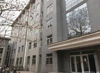 保定理工学院学生坠楼，保定理工学院一学生坠楼身亡，家长称其生前曾说“受到老师排挤，同学欺负。”