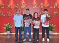 母亲卖房寻子:跳楼前接到认亲电话