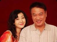 吴孟达老婆照片