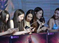 可玩的手机污游戏 每一款游戏都尺度很大玩了会上瘾