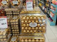 凤凰男和孔雀女是什么意思 孔雀女看不起凤凰男优越感作怪