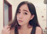 虎牙妃妃24分钟视频事件怎么回事 直播中衣服突然间脱落