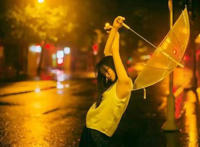雨中痛痛痛雨中泪泪泪是什么歌，雨中泪歌曲介绍