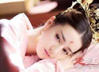 迪丽热巴的胸被鹿晗强吻怎么回事 撕扯中身体有了摩擦