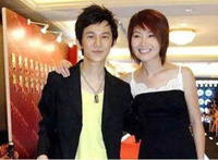 何炅老婆孩子是谁 老婆王菁个人资料是干什么的