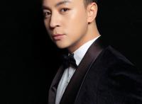 释小龙杨丽晓结婚照怎么回事 还曾经和何洁有过一段情