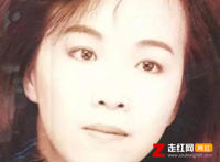 风吹来的沙落在悲伤的眼里是什么歌，黄莺莺哭砂歌曲介绍