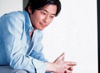 王杰2001年后嗓子变了谁下的毒 喉咙被谁害得