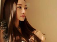 林娜冰和李小璐对比照 22秒视频怪不得会让网友误会