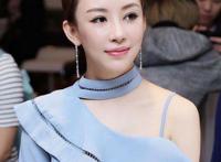 潘晓婷身材到底有多好 穿紧身裤打球的勒痕