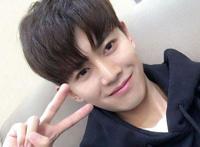 任嘉伦老婆个人简介 妻子是一个圈外人