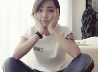 时诗是不是做了手术了啦 是男是女变性了吗