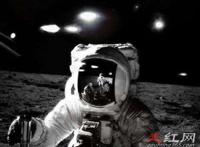 霍金警告中国不要登月怎么回事 月球上存在外星力量
