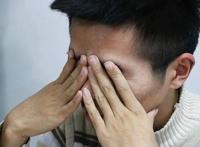 右眼皮一直跳是怎么回事 一直在轻微的抽搐跳是什么预兆女
