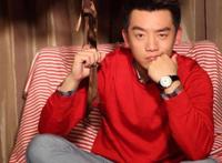 杨颖和郑恺的关系 为了节目效果居然亲上了
