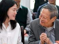 翁帆怎么解决个人生理需要 相差54岁就被如此造谣猜测