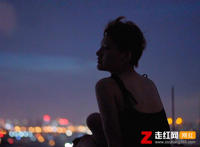 我知道你还在这座城市里是什么歌，忆爱歌曲介绍