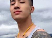 快手仙洋被30人围堵视频事件 让徒弟下跪怎么回事