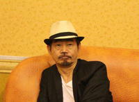 元奎元彪元华元秋他们什么关系 是亲兄妹吗