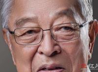 褚时健的传奇人生简介 贪污被抓捕进去了