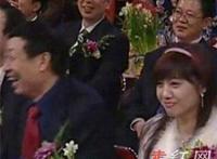 2014春晚白衣女孩事件真相 真实身份是移动老总的女儿